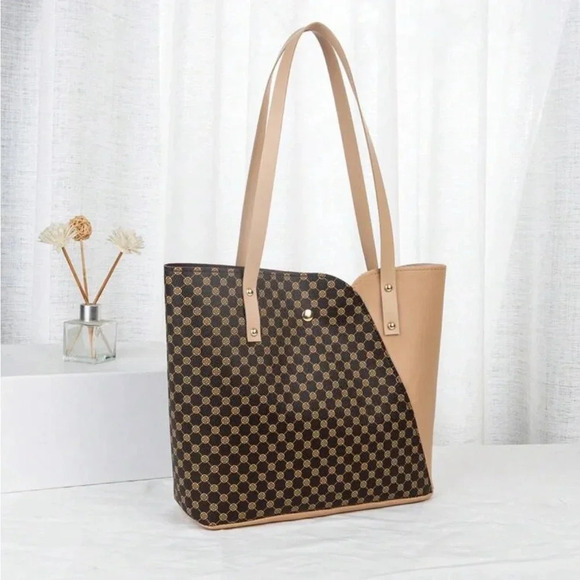Handbags - ⚠️Clearance Large Brown Shoulder Tote Bag